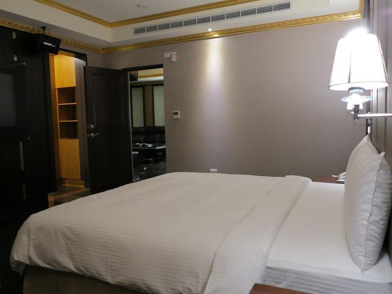 Gold Sand Hotel Синьчжу Экстерьер фото